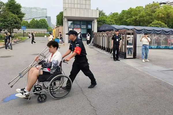 长沙红光保安服务有限公司,长沙安保服务,长沙安全服务,长沙非武装押运,劳务派遣服务 长沙红光保安服务有限公司,长沙安保服务,长沙安全服务,长沙非武装押运,劳务派遣服务
