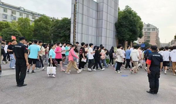 长沙红光保安服务有限公司,长沙安保服务,长沙安全服务,长沙非武装押运,劳务派遣服务